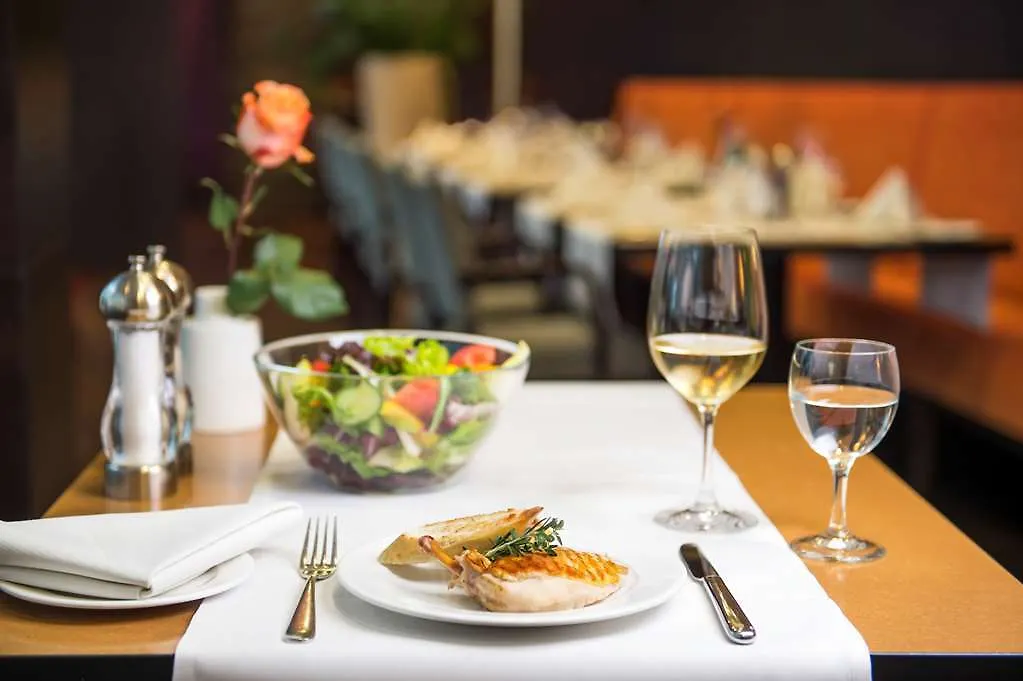 Hotel Nh Stuttgart Airport Filderstadt 0*,